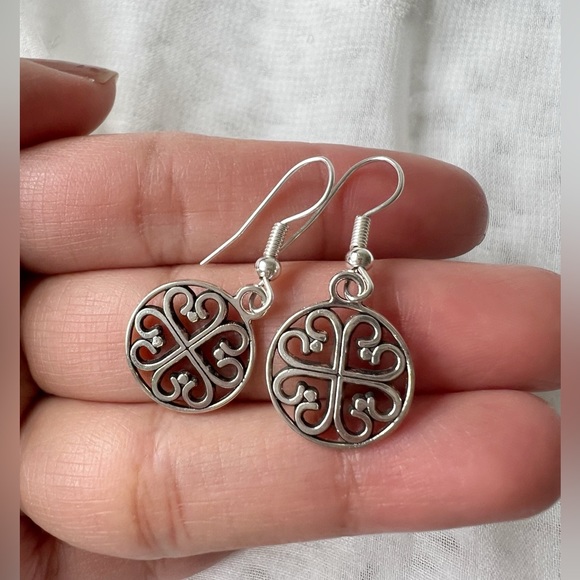 Round Cloverleaf Silver Dangle Earrings - Picture 2 of 3